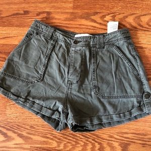 ABERCROMBIE AND FITCH SHORTS